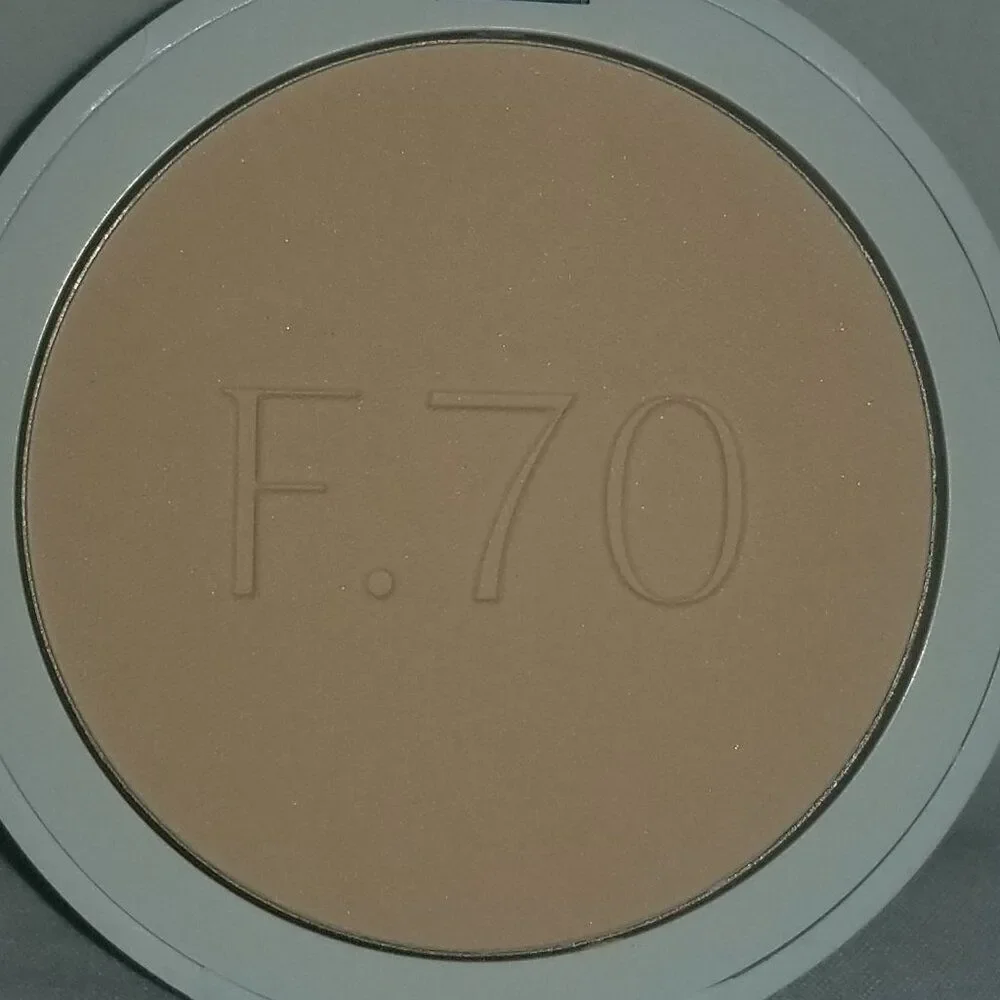 Flyte.70 - The Final Act Lucid Finishing Powder in Holiday